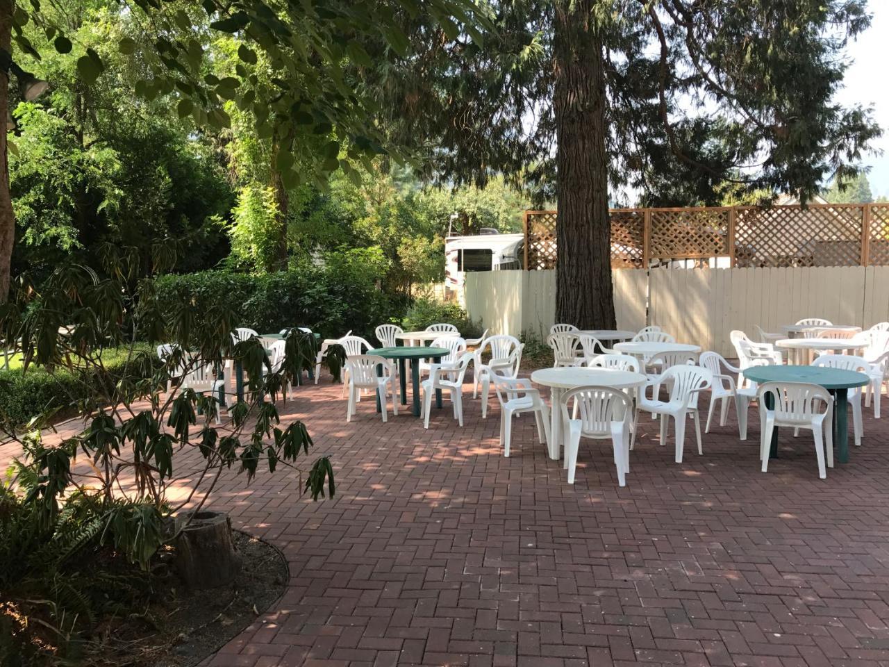 Wolf Creek Inn & Tavern Zewnętrze zdjęcie